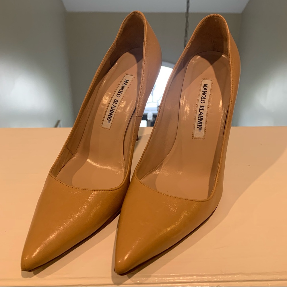 Tan Manolo Blahnik Pumps- size 36